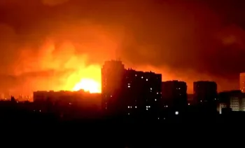 Novo ataque de drones russo causa inc�ndio em cidade na Ucr�nia; veja v�deo