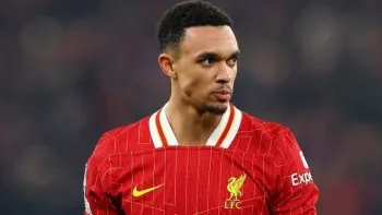 Alexander Arnold est no Liverpool h 20 anos • Reproduo/Liverpool