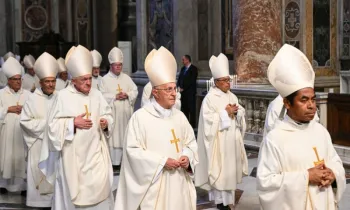 O dia come�ou com uma missa na bas�lica de S�o Pedro do Vaticano