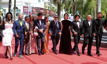 Elenco do filme brasileiro 'O Agente Secreto' no tapete vermelho em Cannes