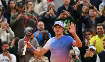 Jo�o Fonseca vence estreia da chave de simples de Roland Garros, em 27/05/2025  � Philippe Montigny/FFT/Direitos Reservados