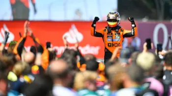 Com o resultado, o australiano ampliou sua vantagem na lideran�a do Mundial de Pilotos, com 186 pontos