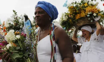 Rio de Janeiro (RJ) 02/02/2024 Celebra��o ao Dia de Iemanj�, na praia do Arpoador. Foto: Fernando Fraz�o/Ag�ncia Brasil
