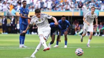 Fede Valverde cobrou um pnalti nos acrscimos para a defesa de Bono em Real Madrid 1 x 1 Al-Hilal
	  Robbie Jay Barratt - AMA/Getty Images