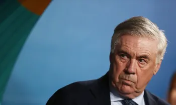 Carlo Ancelotti em jogo do Brasil contra o Paraguai
 10/6/2025     REUTERS/Jean Carniel