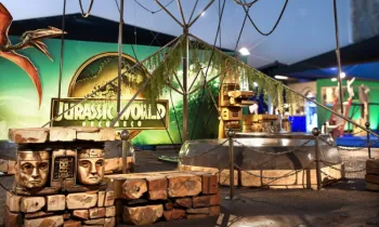Dinossauros em tamanho real, tirolesa, trampolins e uma viagem jur�ssica inesquec�vel aguardam os visitantes da nova atra��o inspirada em Jurassic World, no Shopping Metr� Tatuap�