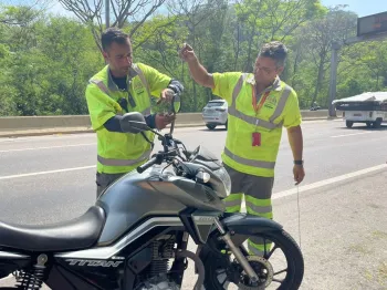 Lamsa vai distribuir e instalar antenas antilinhas para motociclistas