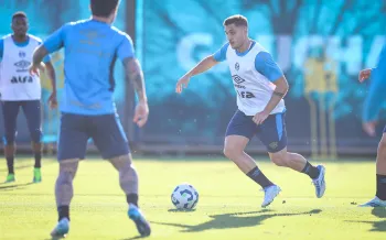 Gr�mio tem mais um dia de treinamento no CT Luiz Carvalho.