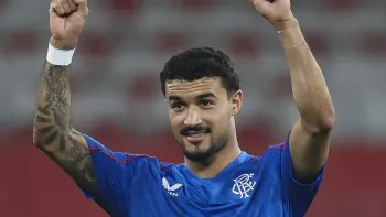 Jeft� durante partida do Rangers