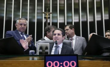 C�mara resgata trecho que trata do voto secreto para autorizar abertura de processo criminal no texto da PEC da Blindagem