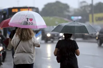 Frente fria traz chuva para o Rio Foto: Marcelo Theobald/Ag�ncia O Globo/Arquivo