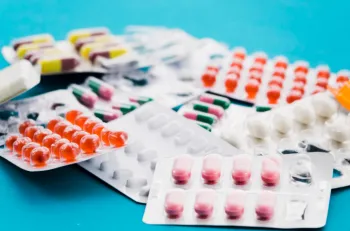 Organiza��o Mundial da Sa�de estima que um a cada 20 pacientes sofra algum tipo de problema ligado ao uso incorreto de medicamentos