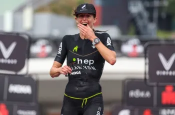 Imogen Simmonds terminou o �ltimo Mundial de Triatlo na quarta posi��o Foto: AFP