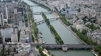 Vista do rio Sena em Paris� Sina Schuldt/picture alliance via Getty Images