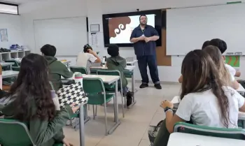 Braslia (DF) 06/11/2025 Fbio Guimares, professor de Literatura e Redao do Ensino Mdio da Escola Bilingue Carolina Patrcio (RJ).Foto: Fbio Guimares/Arquivo pessoal