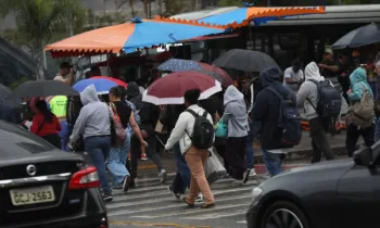 Governo de So Paulo formaliza uma parceria com duas organizaes no-governamentais para atuar em conjunto com a Defesa Civil do estado