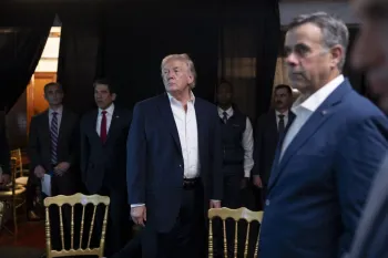 Fotografia mostra o presidente dos EUA, Donald Trump, assistindo � opera��o militar na Venezuela que culminou na captura do ditador Nicol�s Maduro em 3 de janeiro de 2026� Reprodu��o/Truth Social