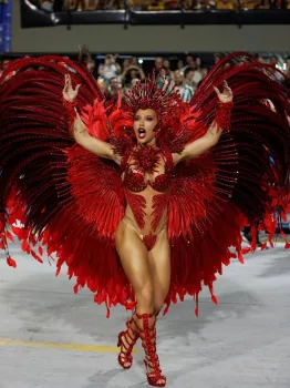 Virginia Fonseca no desfile da Grande Rio Foto: Reprodu��o/Instagram/Virginia