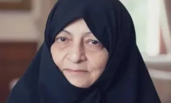 Mansoureh Khojasteh Bagherzadeh, de 79 anos, esposa do l�der supremo do Ir�, o aiatol� Ali Khamenei, morreu nesta segunda-feira (2)