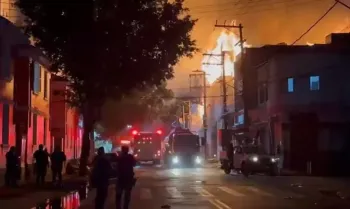 Inc�ndio em f�brica de sinuca no Br�s, em S�o Paulo