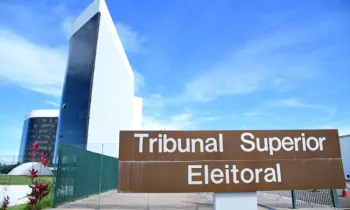 Pelas regras da Justi�a Eleitoral, mandatos proporcionais pertencem aos partidos, e n�o aos eleitos. Por isso, fora da janela partid�ria, a troca de legenda exige justificativa formal.