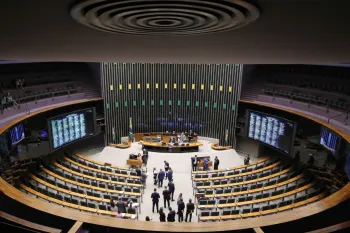 C�mara vai analisar proposta que reduz jornada de trabalho. Foto: Kayo Magalh�es/C�mara dos Deputados