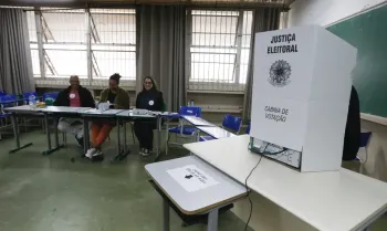 S�o Paulo (SP), 27/10/2024 - Eleitores comparecem para vota��o no segundo turno das elei��es para prefeito no Escola Estadual Caetano de Campos. Foto: Paulo Pinto/Ag�ncia Brasil