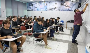 Os estudantes devem procurar a Comiss�o Permanente de Supervis�o e Acompanhamento da institui��o de ensino superior privada onde foram pr�-selecionados Foto: Jos� Cruz/Ag�ncia Brasil