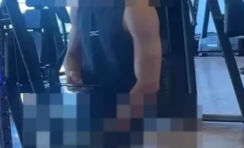 Homem foi flagrado se masturbando dentro de academia em Arapiraca.