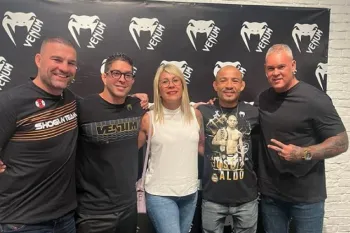 CEO do Iron Man MMA e sua esposa ao lado de Andr� Vieira, da Venum, e as lendas Maur�cio Shogun e Jos� Aldo