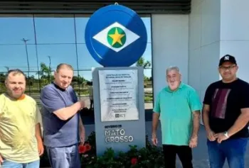Nininho vistoria novo hospital em Alta Floresta