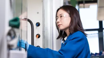 O forte sol da Calif�rnia inspirou a pesquisa da Professora Grace Han sobre armazenamento de energia