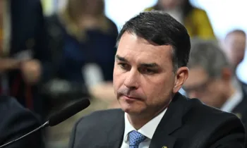 Em reuni�o, partidos de centro-direita apontam resist�ncia a Fl�vio Bolsonaro