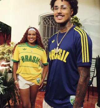 Rebeca Andrade e MC Livinho vestem camisa de lan�amento da Adidas com o Comit� Ol�mpico do Brasil para a Copa do Mundo 2026