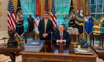 Fl�vio Bolsonaro se encontra com Donald Trump, nos EUA