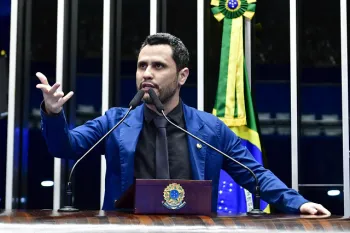 Cleitinho discursa � tribuna do Plen�rio do Senado