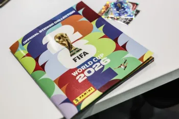 �lbum da Copa: sucesso no Rio. Foto: Bruno Fahy/Belga/AFP