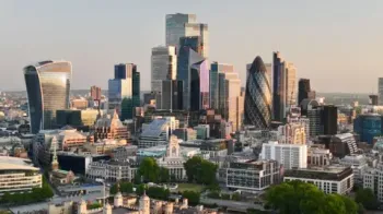 Vista dos principais edif�cios da City de Londres ao amanhecer