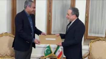Ministro paquistanes visita Teera com carta para o lider supremo do Ira Reuters
