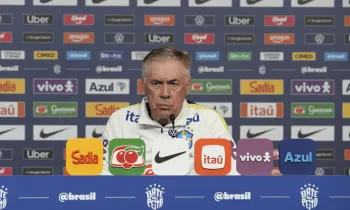 Treinador Carlo Ancelotti durante coletiva