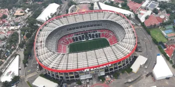 Vista a�rea do Est�dio Azteca, no M�xico, durante reformas para a Copa do Mundo de 2026. Foto: Reuters/Henry Romero