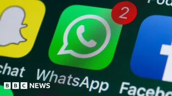Logotipo do WhatsApp exibido na tela de um telefone