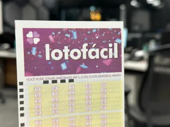 Apostas da Lotof�cil. (Foto: Renata Fontoura)