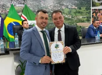 Deputado recebe t�tulo de cidad�o em cidade de Mato Grosso