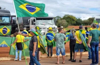 Caminhoneiros em manifesta��o