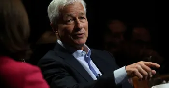 Jamie Dimon, presidente do conselho e CEO do JPMorgan Chase & Co. discursa no Economic Club of New York, em Nova York, Estados Unidos REUTERS/Mike Segar