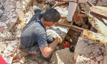 Governo resgata 13 brasileiros na Venezuela ap�s terremoto fechar aeroporto da capital - AFP