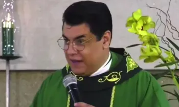Padre da Diocese de Divin�polis (MG) que aconselhou a noiva
