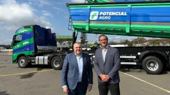 Carlos Eduardo Hammerschmidt, vice-presidente da Potencial Agro, e Alcides Cavalcanti, diretor-executivo da Volvo