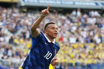 Mbapp� j� balan�ou as redes seis vezes nesta Copa do Mundo Foto: Al Bello/Getty Images via AFP